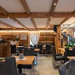 Gasthof L'abri Des Amis Courmayeur