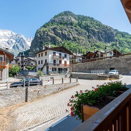 L'abri Des Amis 4* Courmayeur