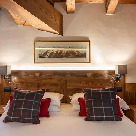 Affittacamere L'abri Des Amis 3*