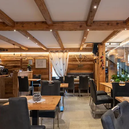 Affittacamere L'abri Des Amis Courmayeur