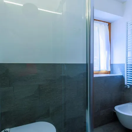L'abri Des Amis Guest house