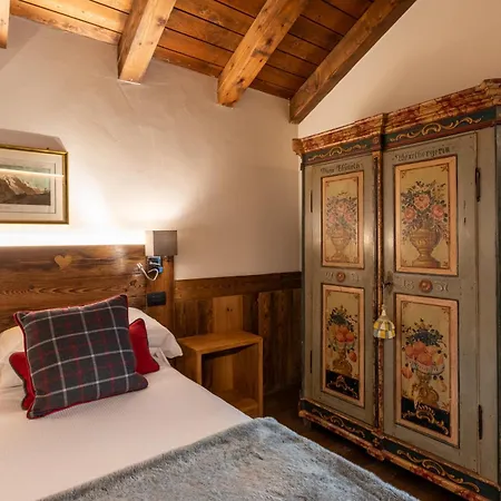 L'abri Des Amis Guest house