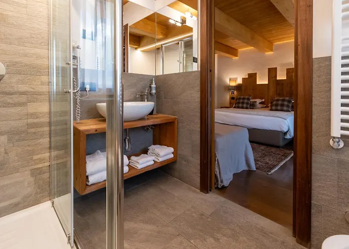 L'abri Des Amis בית הארחה 3*