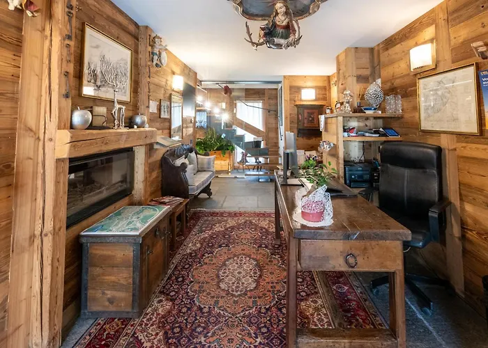 L'abri Des Amis בית הארחה