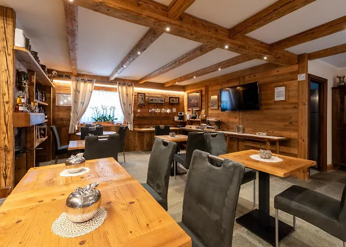 L'abri Des Amis 3* קורמאיור