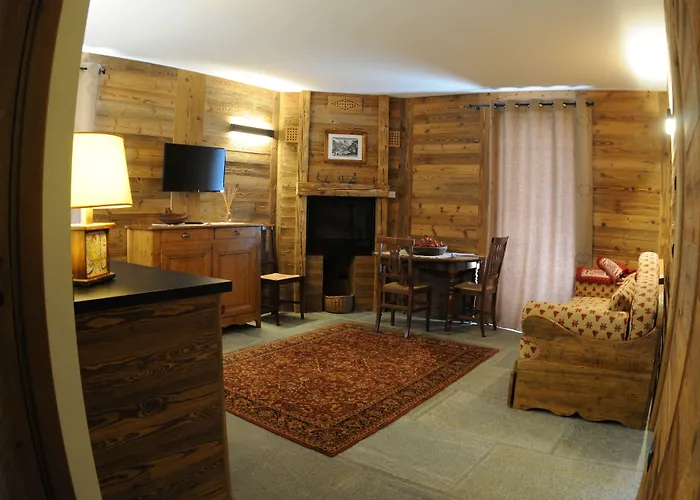 L'abri Des Amis בית הארחה