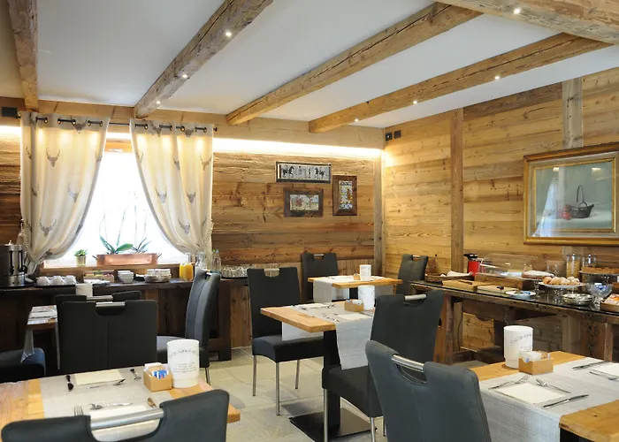 L'abri Des Amis בית הארחה